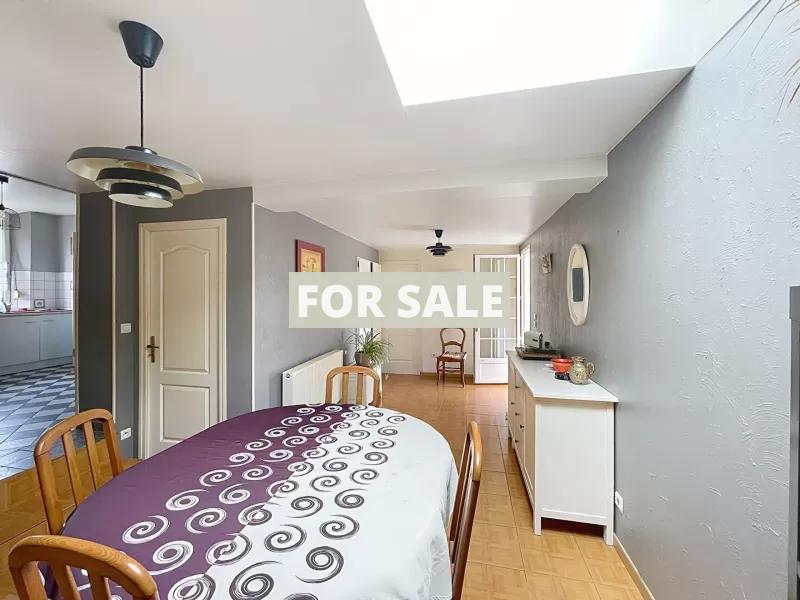 Detached House with Garden