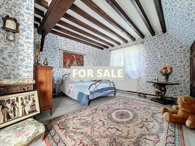 Detached Country House with Landscaped Garden