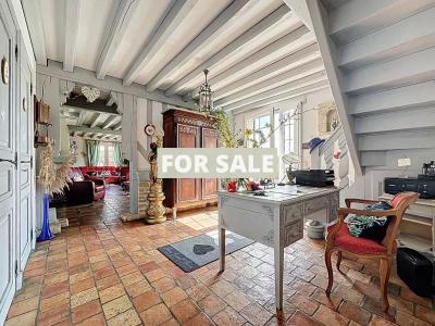 Detached Country House with Landscaped Garden