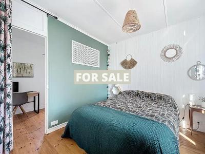 Detached House with Garden by the Coast