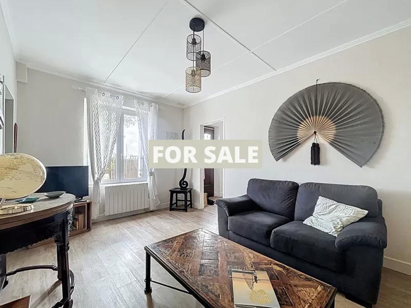 Detached House with Garden by the Coast