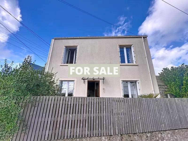 Detached House with Garden by the Coast