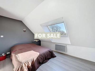 Modern Detached House with Garden