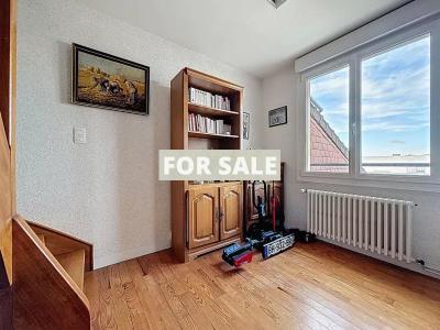 Traditional House with Garden