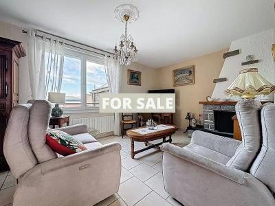 Traditional House with Garden