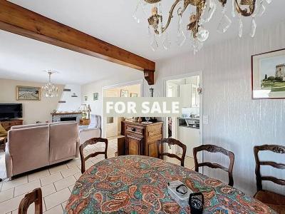 Traditional House with Garden