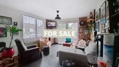 Detached House with Garden by the Coast