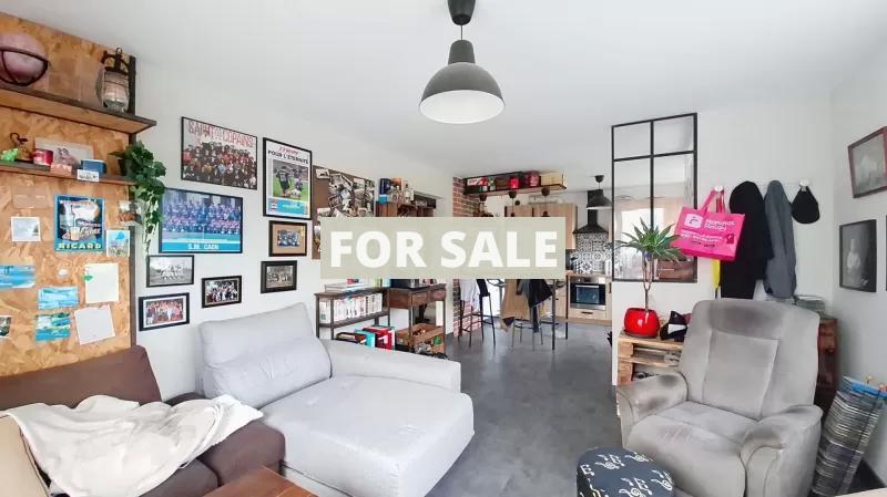 Detached House with Garden by the Coast