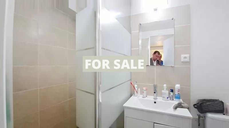 Detached House with Garden by the Coast