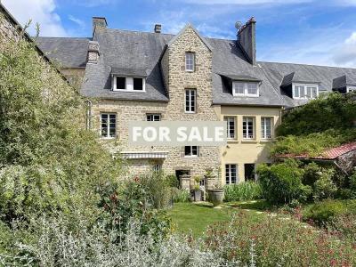 Large Stone Built Property With Garden