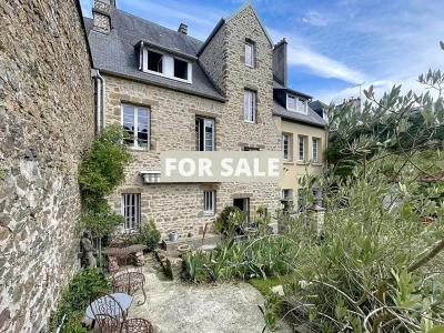 Large Stone Built Property With Garden