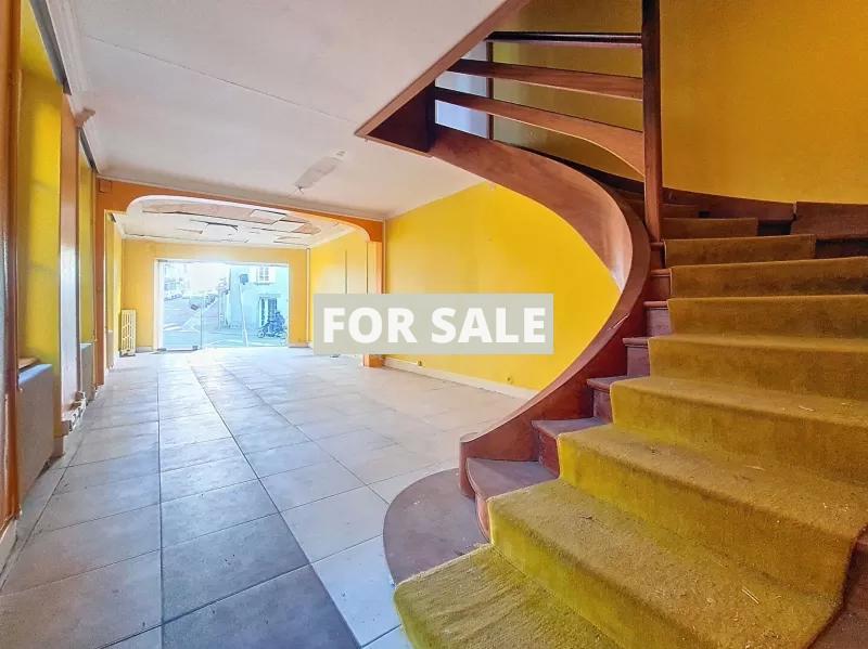 Town House with Huge Potential for Small Budget