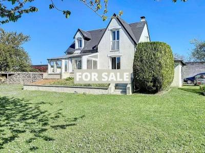 Detached House with Landscaped Garden