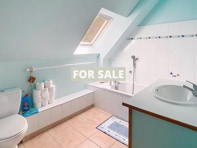 Detached House 200m From the Beach