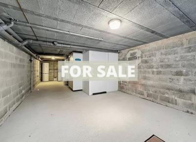 Contemporary Detached House with Landscaped Garden