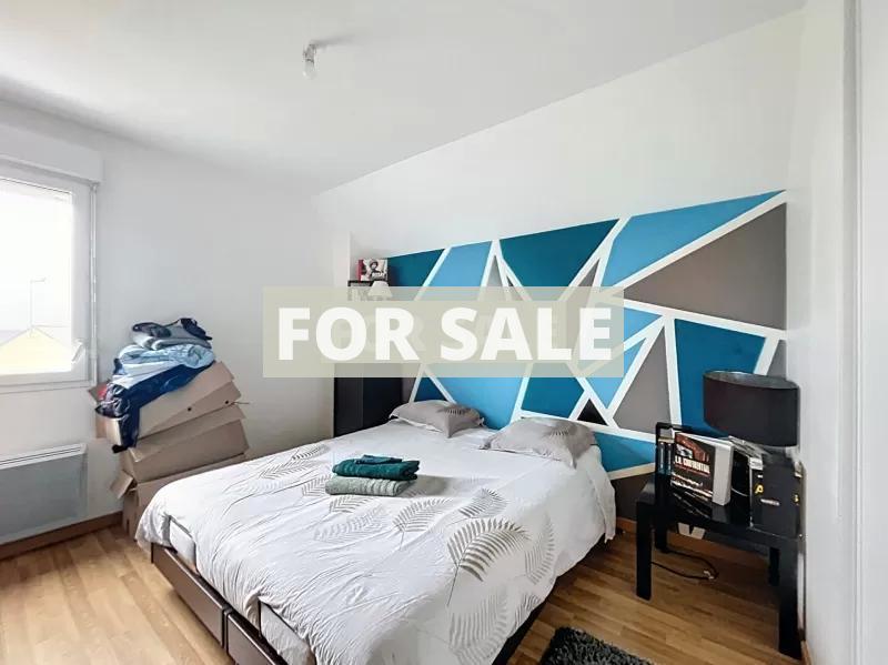 Detached House with Garden by the Coast