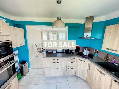 Detached House with Garden Close to the Coast