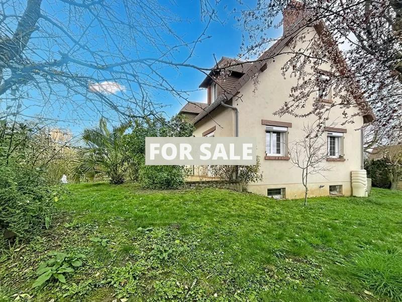 Charming Rural House with Garden