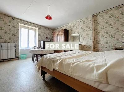 Coastal House in Great Location with Nice Garden