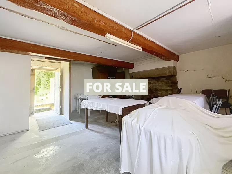 Coastal House in Great Location with Nice Garden