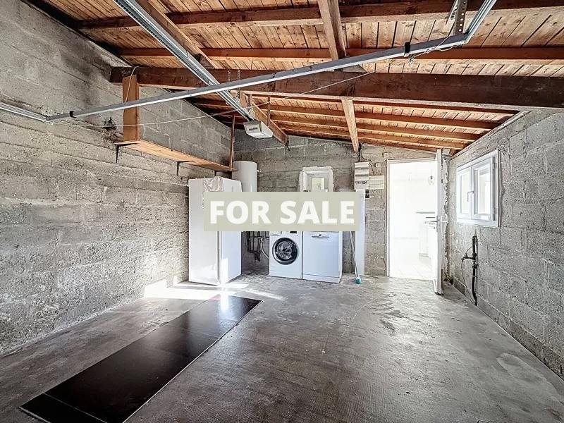 Ideal Holiday Home Cottage with Garage and Garden