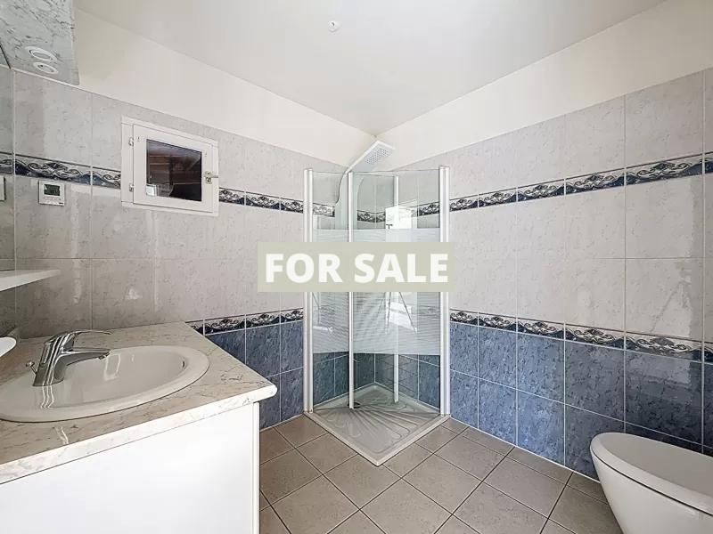 Ideal Holiday Home Cottage with Garage and Garden