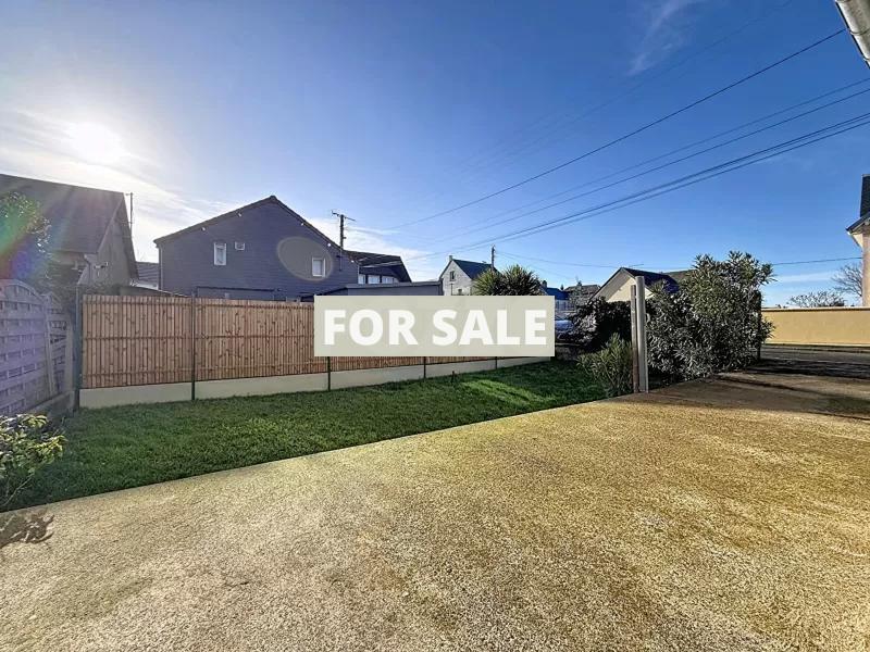 Ideal Holiday Home Cottage with Garage and Garden