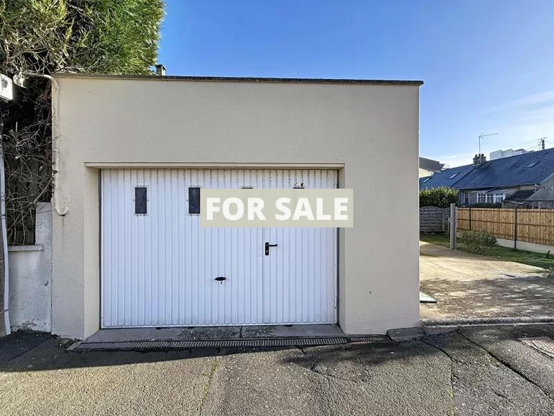 Ideal Holiday Home Cottage with Garage and Garden