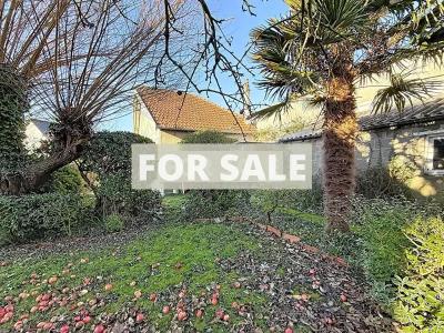 Detached House with Garden by the Coast