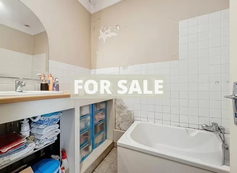 Detached House with Garden by the Coast