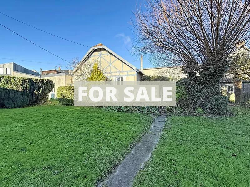 Detached House with Garden by the Coast