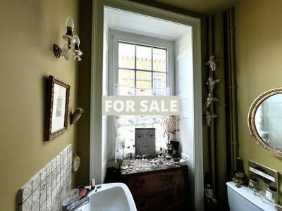 Fully Renovated Town House in Coastal Resort