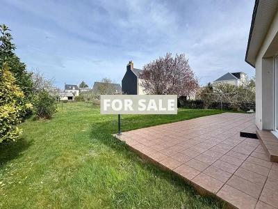 Detached House with Garden