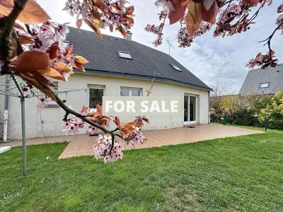 Detached House with Garden