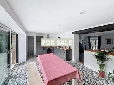 Detached House with Garden by the Coast