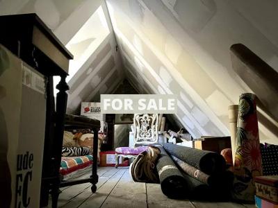 Fully Renovated Town House in Coastal Resort