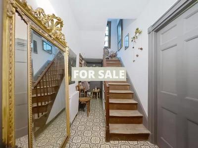 Fully Renovated Town House in Coastal Resort