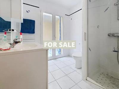 Town House in Coastal Resort Location