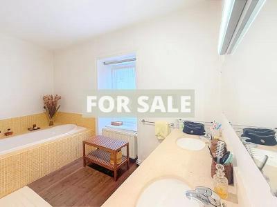 Town House in Coastal Resort Location