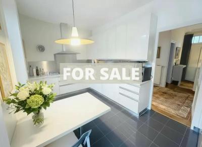 Town House in Coastal Resort Location