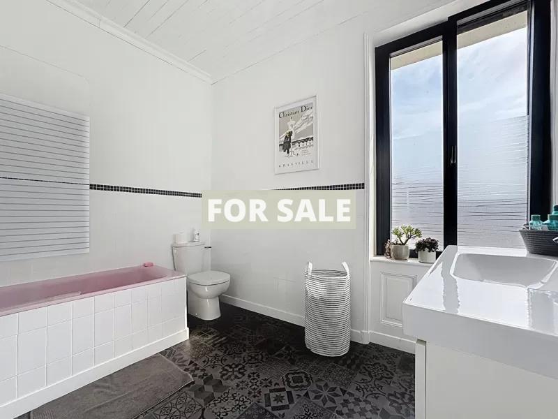 Lovely House in Popular Coastal Resort