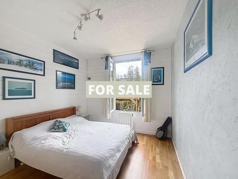 Beautiful Detached House by the Coast