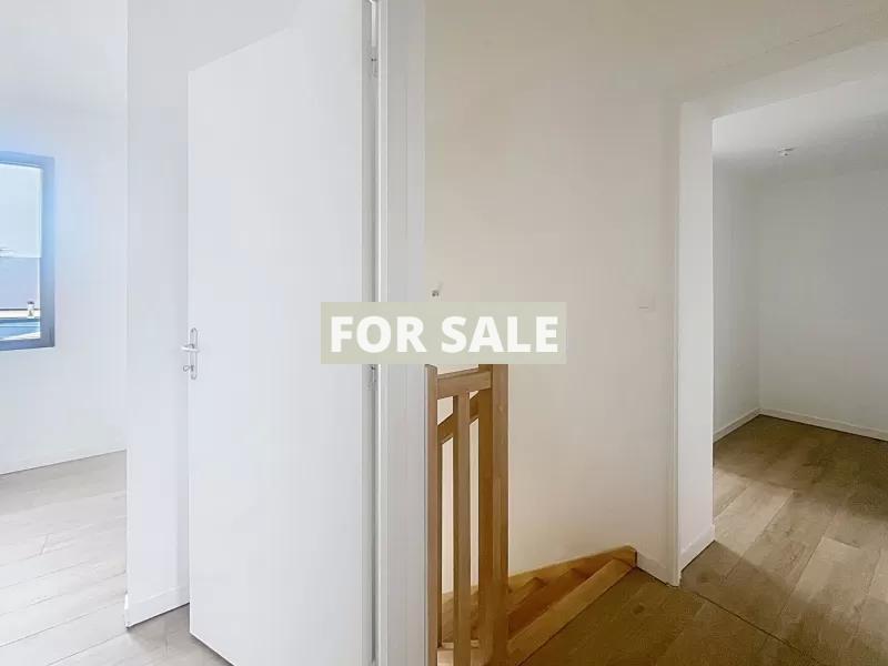Uber Contemporary Detached House