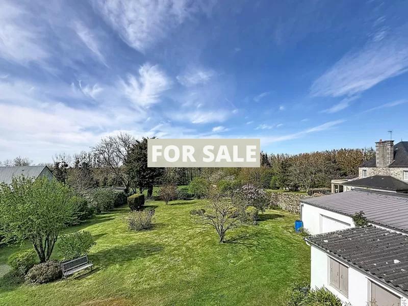 Detached House with Garden by the Coast
