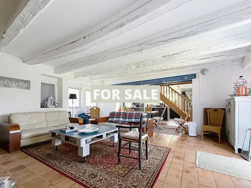 Detached House with Garden by the Coast