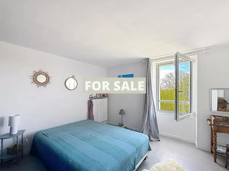 Detached House with Garden by the Coast