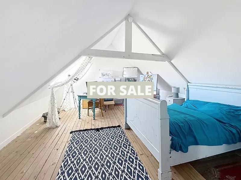 Detached House with Garden by the Coast