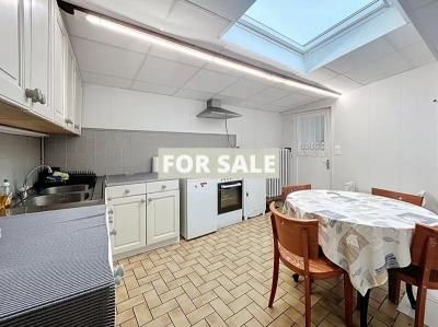 Modern House by the Coast, Great Location