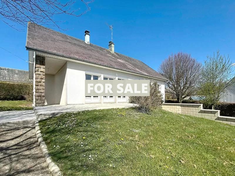 Detached House with Garden by the Coast
