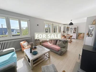 Detached House with Garden by the Coast